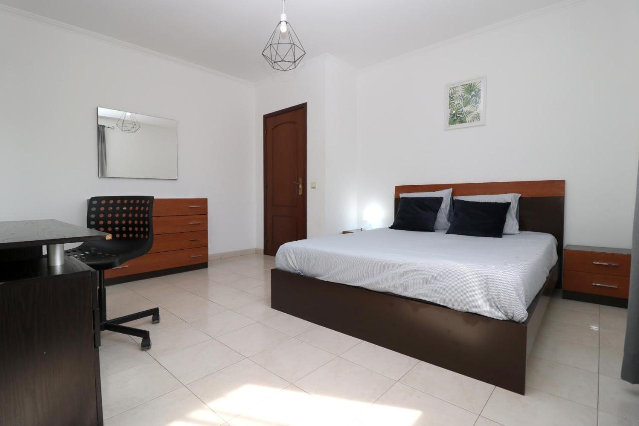 Charming Private Rooms In An Apartment A2 Penha - 파로 외부 사진