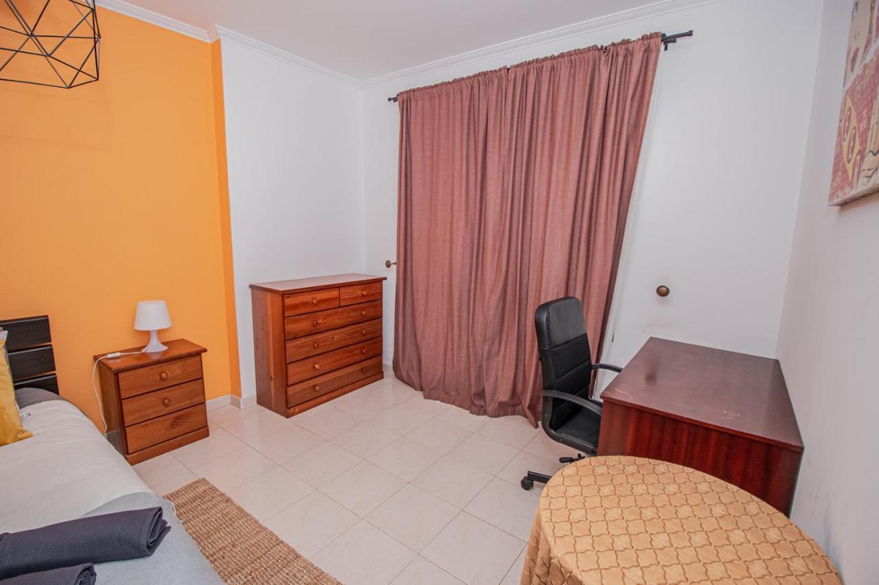 Charming Private Rooms In An Apartment A2 Penha - 파로 외부 사진