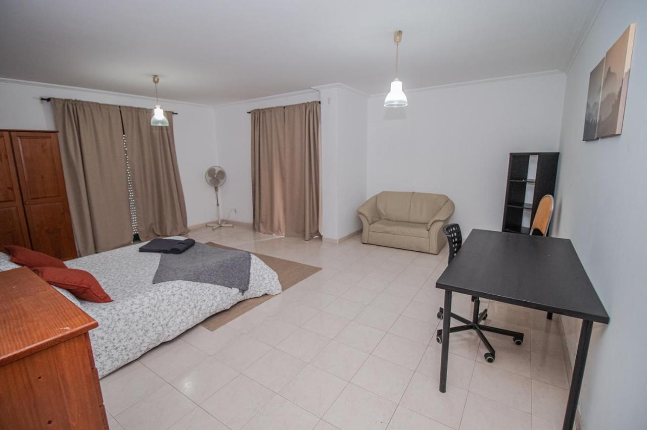 Charming Private Rooms In An Apartment A2 Penha - 파로 외부 사진