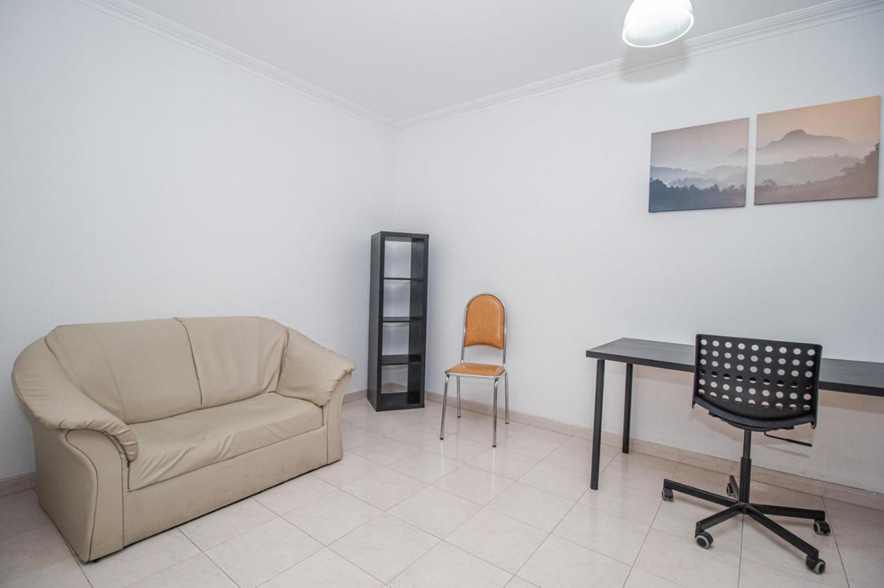Charming Private Rooms In An Apartment A2 Penha - 파로 외부 사진